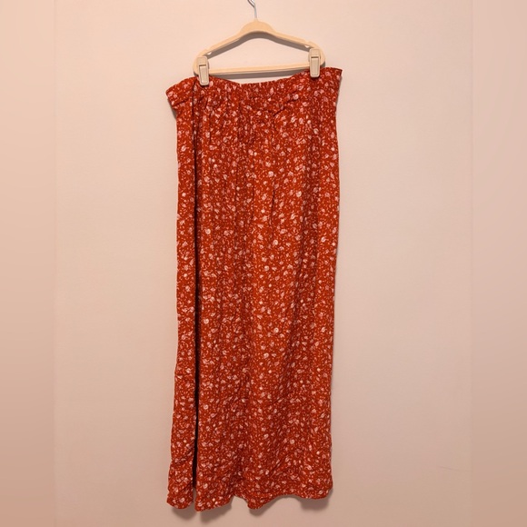 Beautiful fall maxi skirt. Worn twice. Great for dressing up or down. - Picture 3 of 3